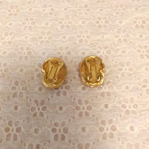 Vintage Signed Christian Dior White Clear Crystal Oval Gold Tone Clip Earrings - Picture 9 of 9